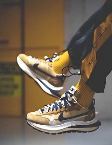 [Image: sacai-x-nike-vaporwaffle-1-232x300.jpg]