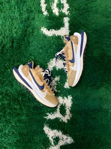 [Resim: sacai-x-nike-vaporwaffle-6-225x300.jpg]